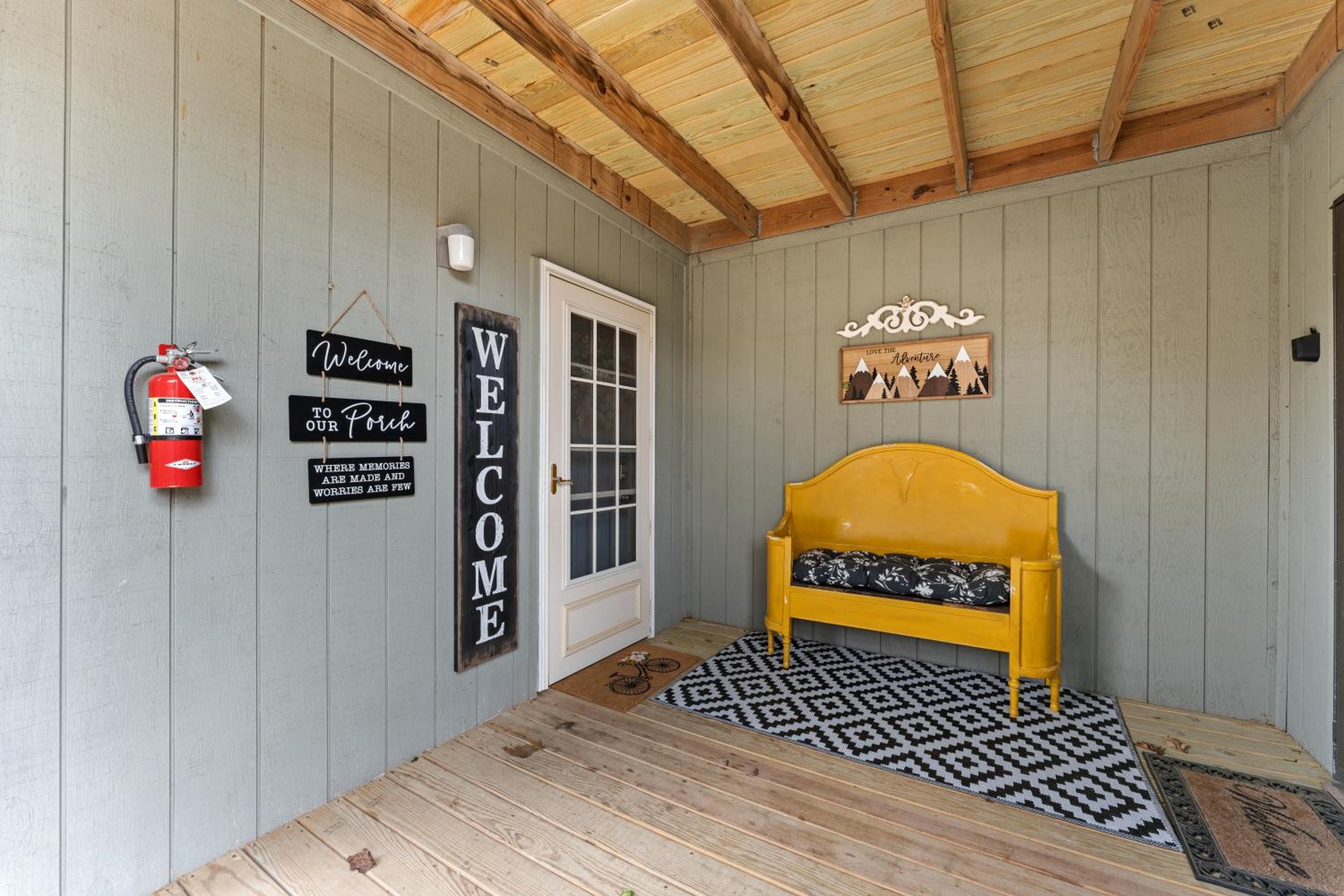 Free Daily Silver Dollar City Tickets  other Branson attractions! Cozy Branson Condo, Lower level, WALK-IN - Property Image 30