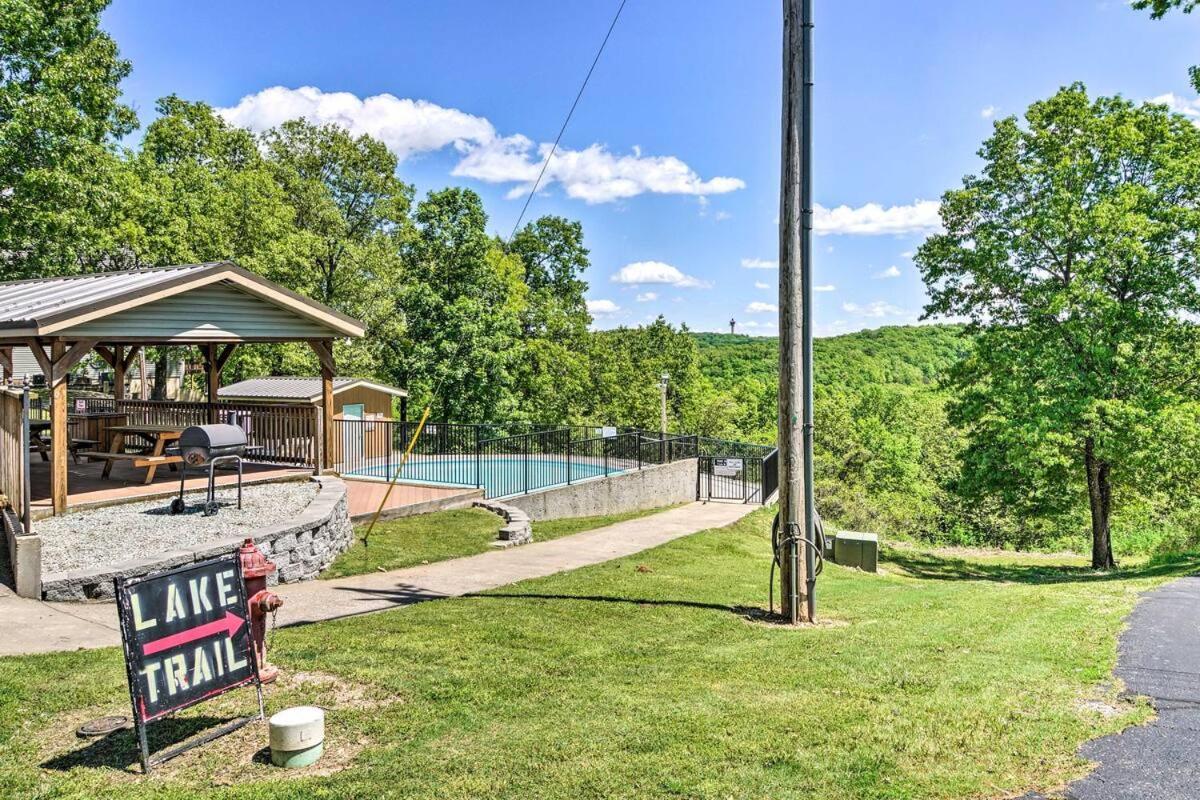 Free Daily Silver Dollar City Tickets  other Branson attractions! Cozy Branson Condo, Lower level, WALK-IN - Property Image 24