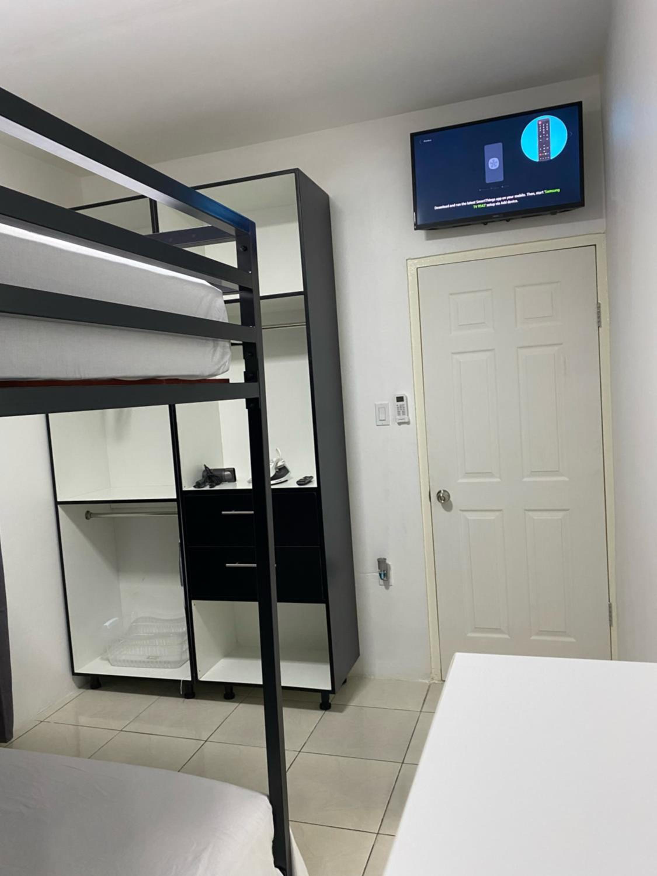 KRONOS APARTMENTS