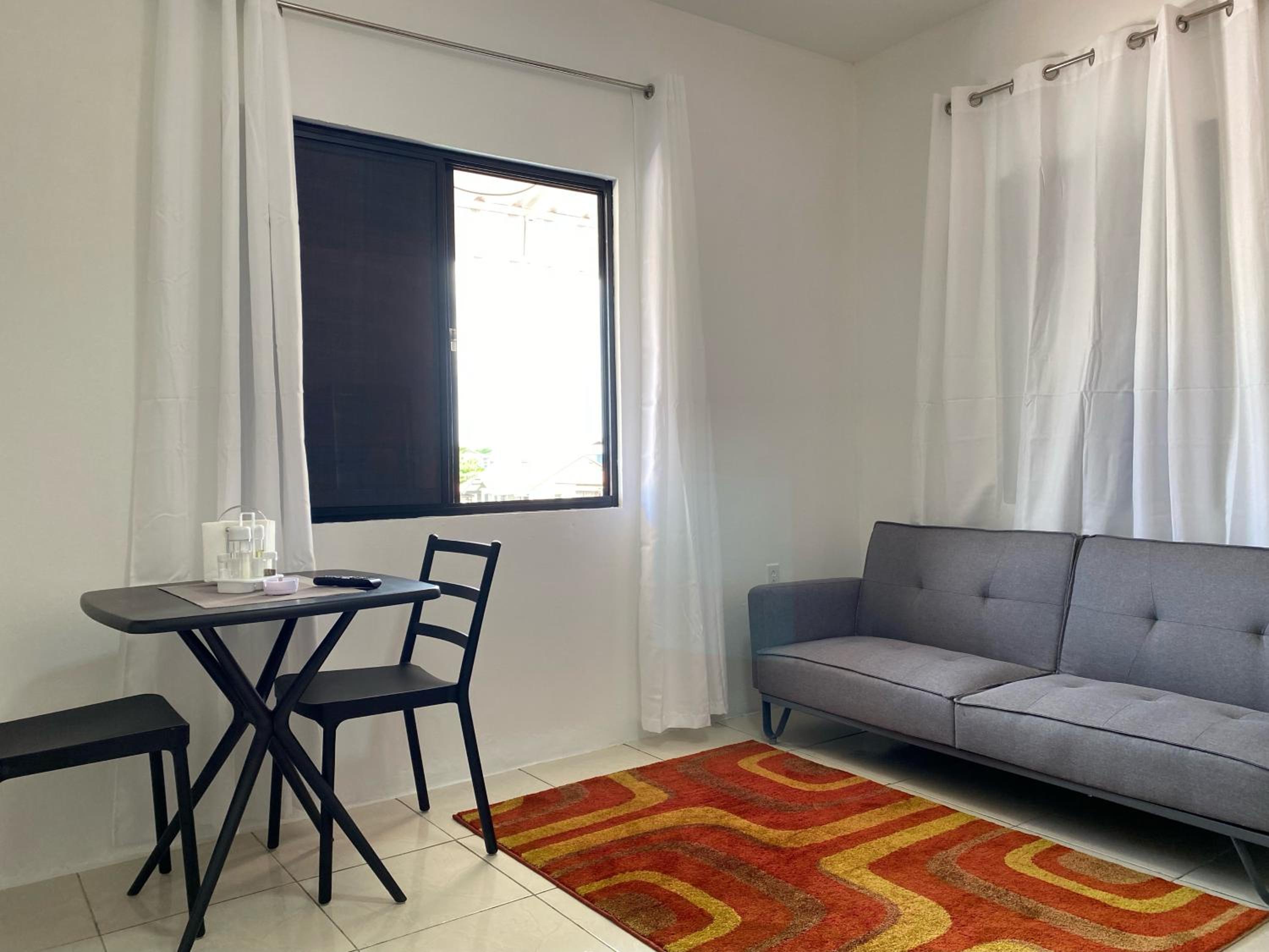 KRONOS APARTMENTS