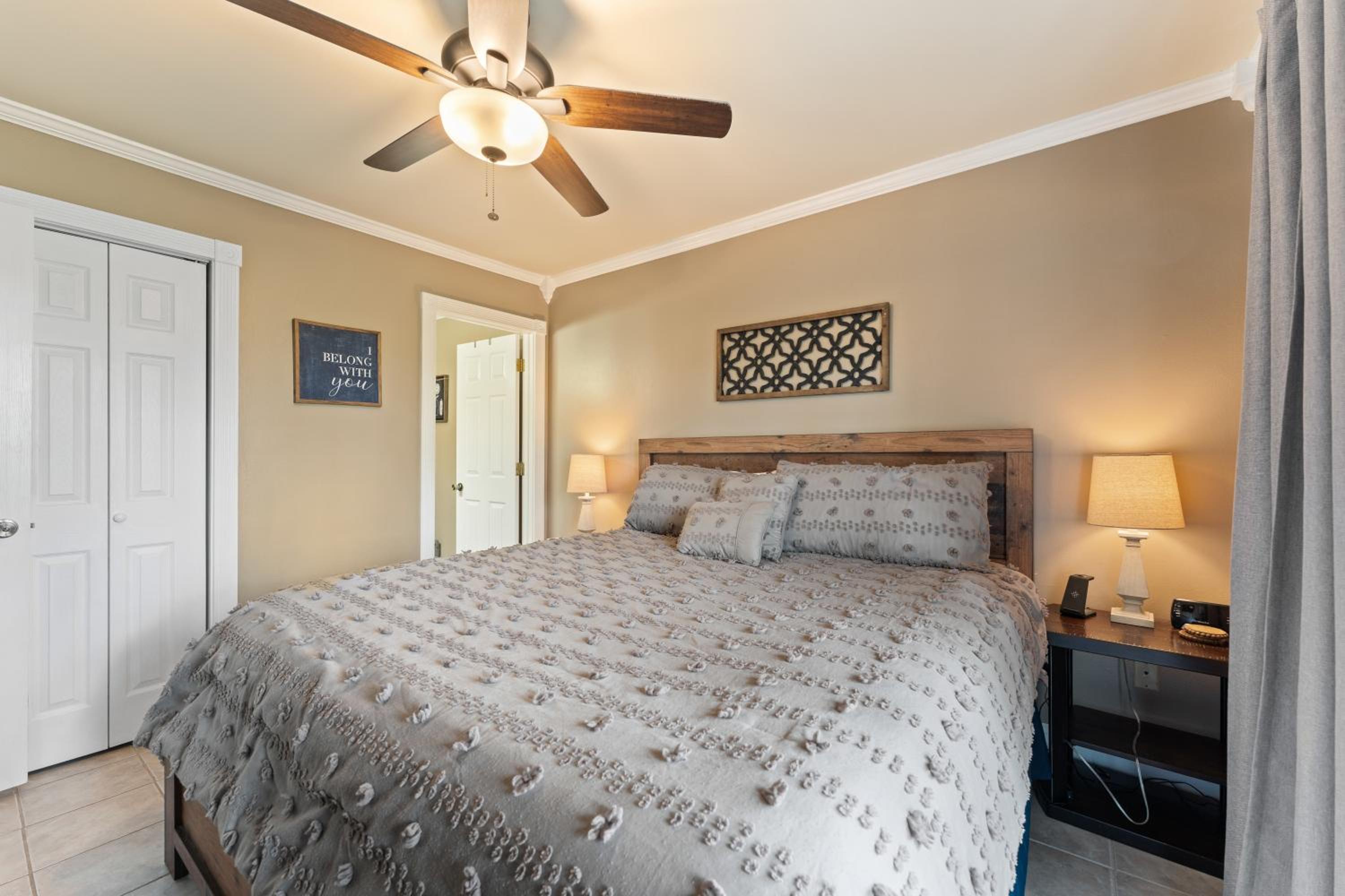 Free Daily Silver Dollar City Tickets  other Branson attractions! Cozy Branson Condo, Lower level, WALK-IN - Property Image 23