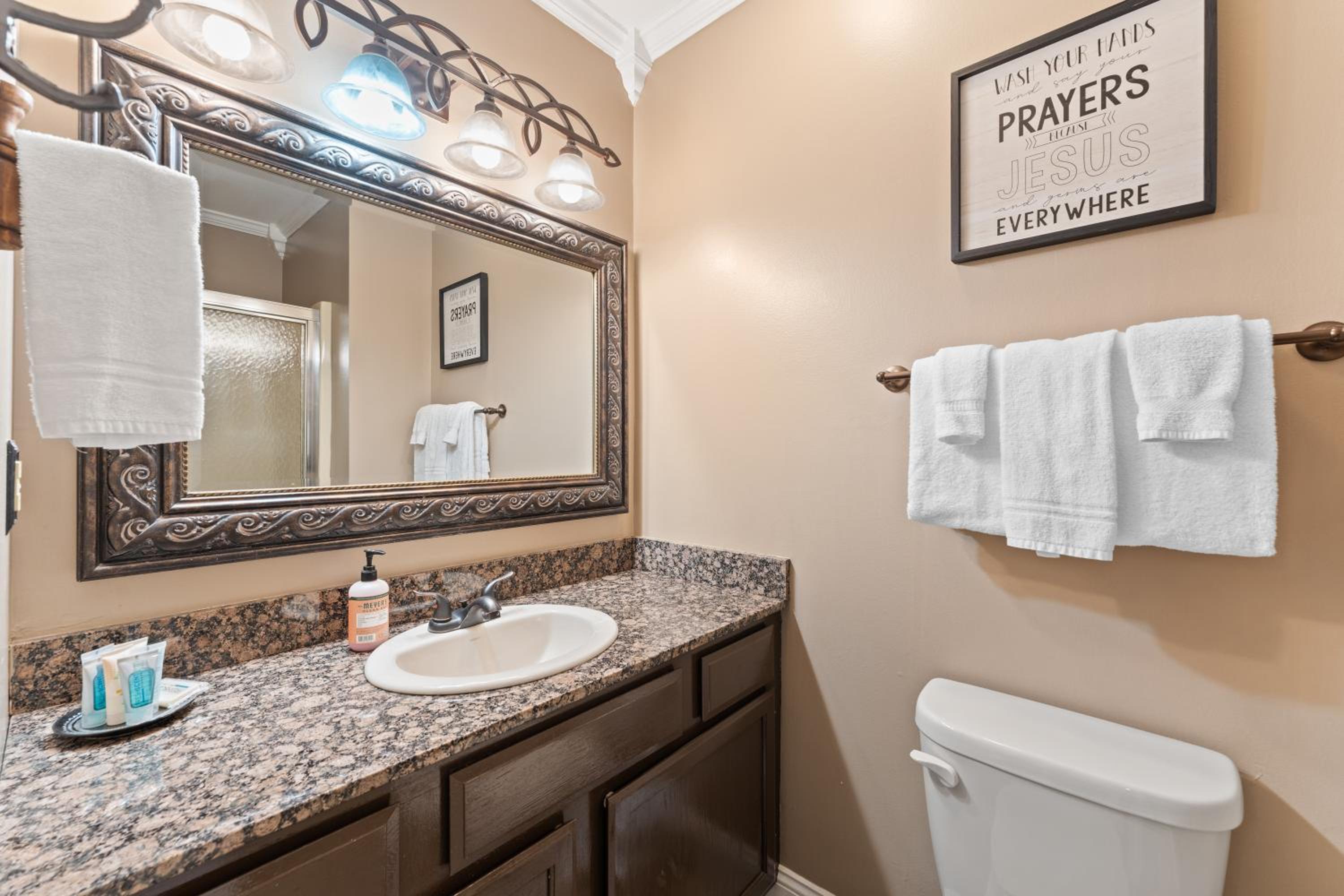 Free Daily Silver Dollar City Tickets  other Branson attractions! Cozy Branson Condo, Lower level, WALK-IN - Property Image 7