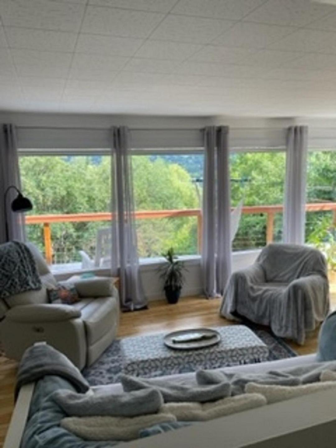 Sweet Creek Retreat