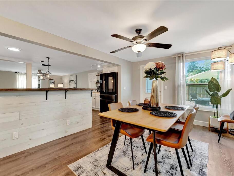 Hotel Bradenton Banyan Bungalow - Image 1