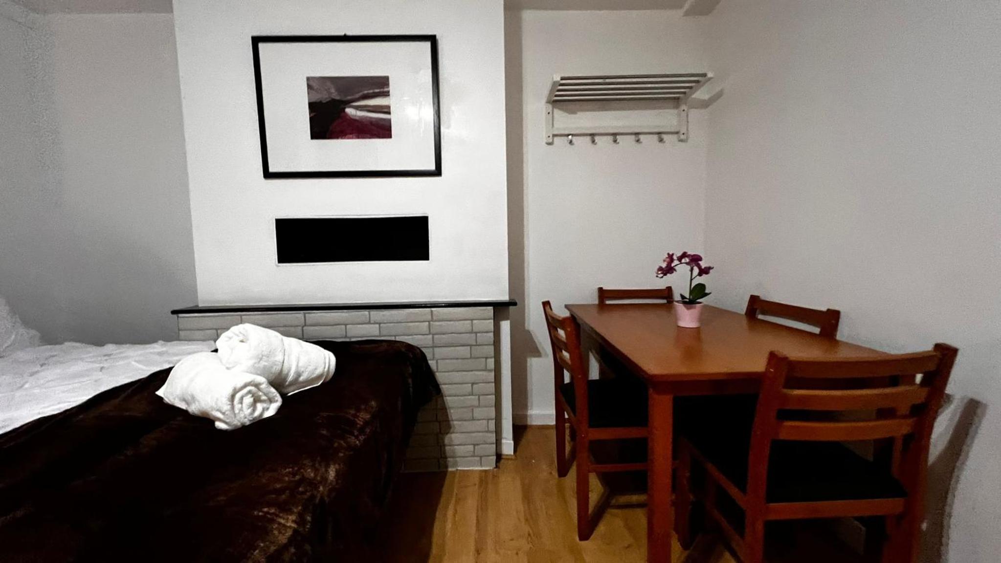Gatesden Guest House