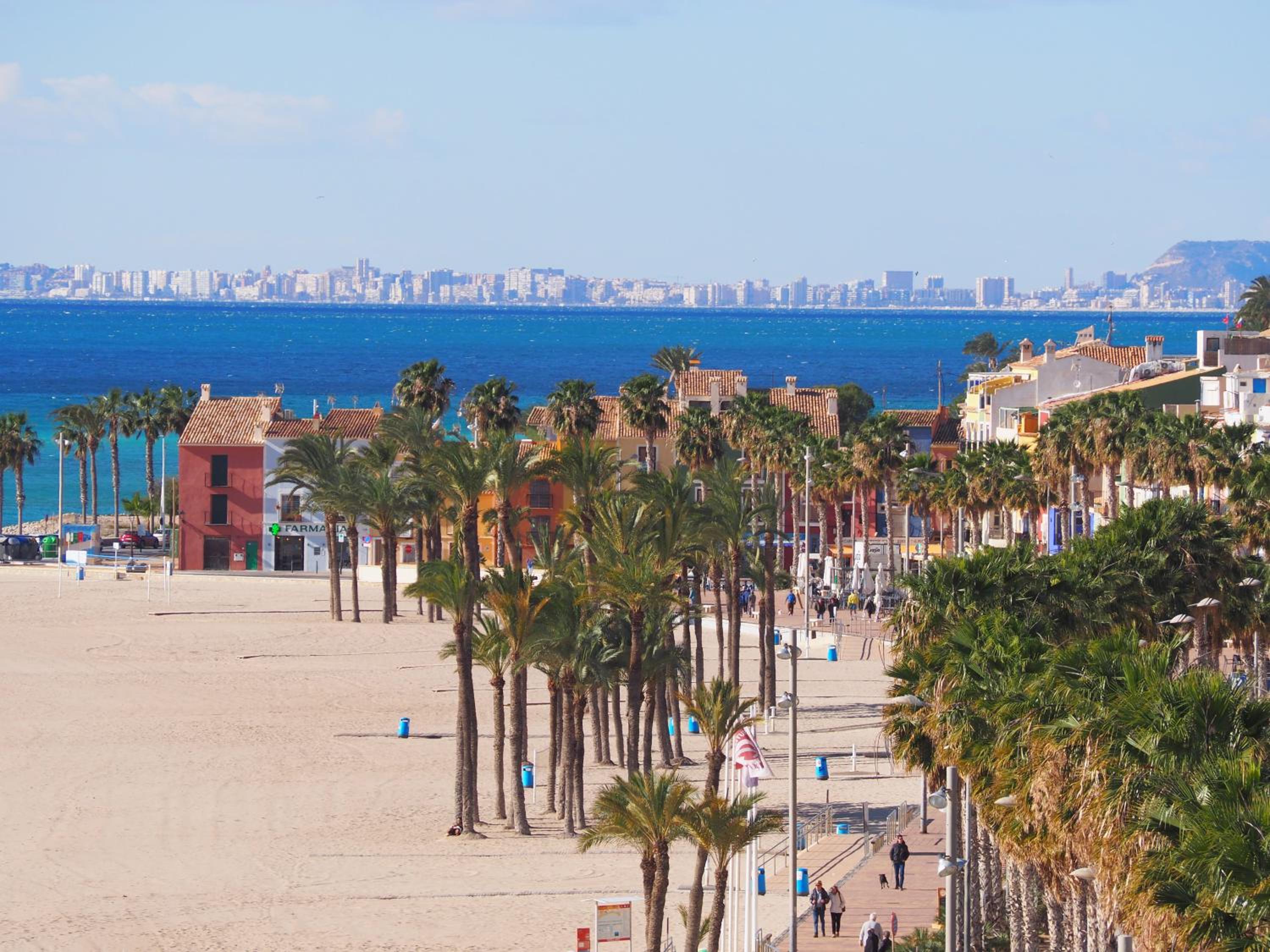 Apartamento L´espigo de Saoret primera linea playa Centro soleado y recien renovado