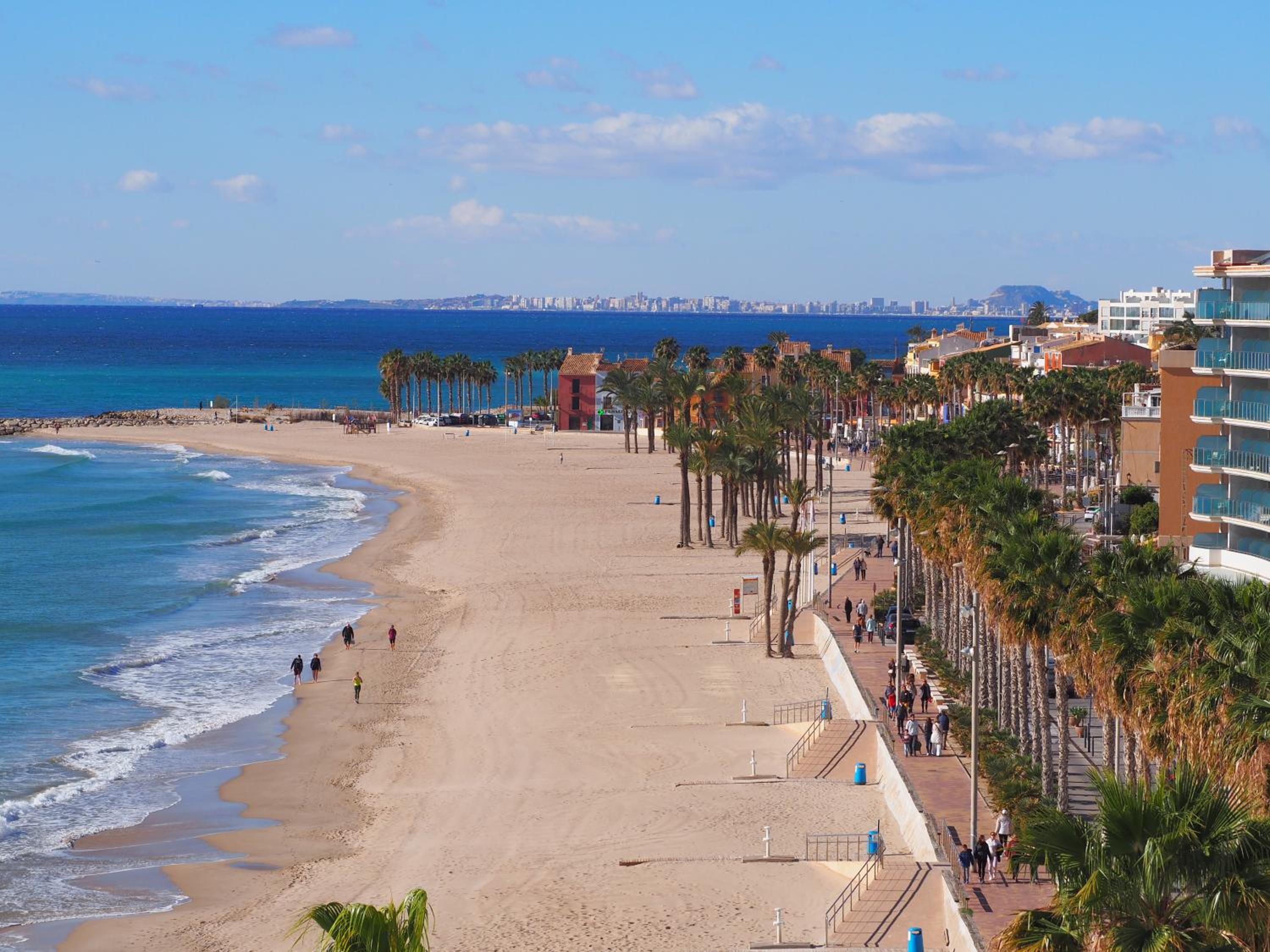 Apartamento L´espigo de Saoret primera linea playa Centro soleado y recien renovado