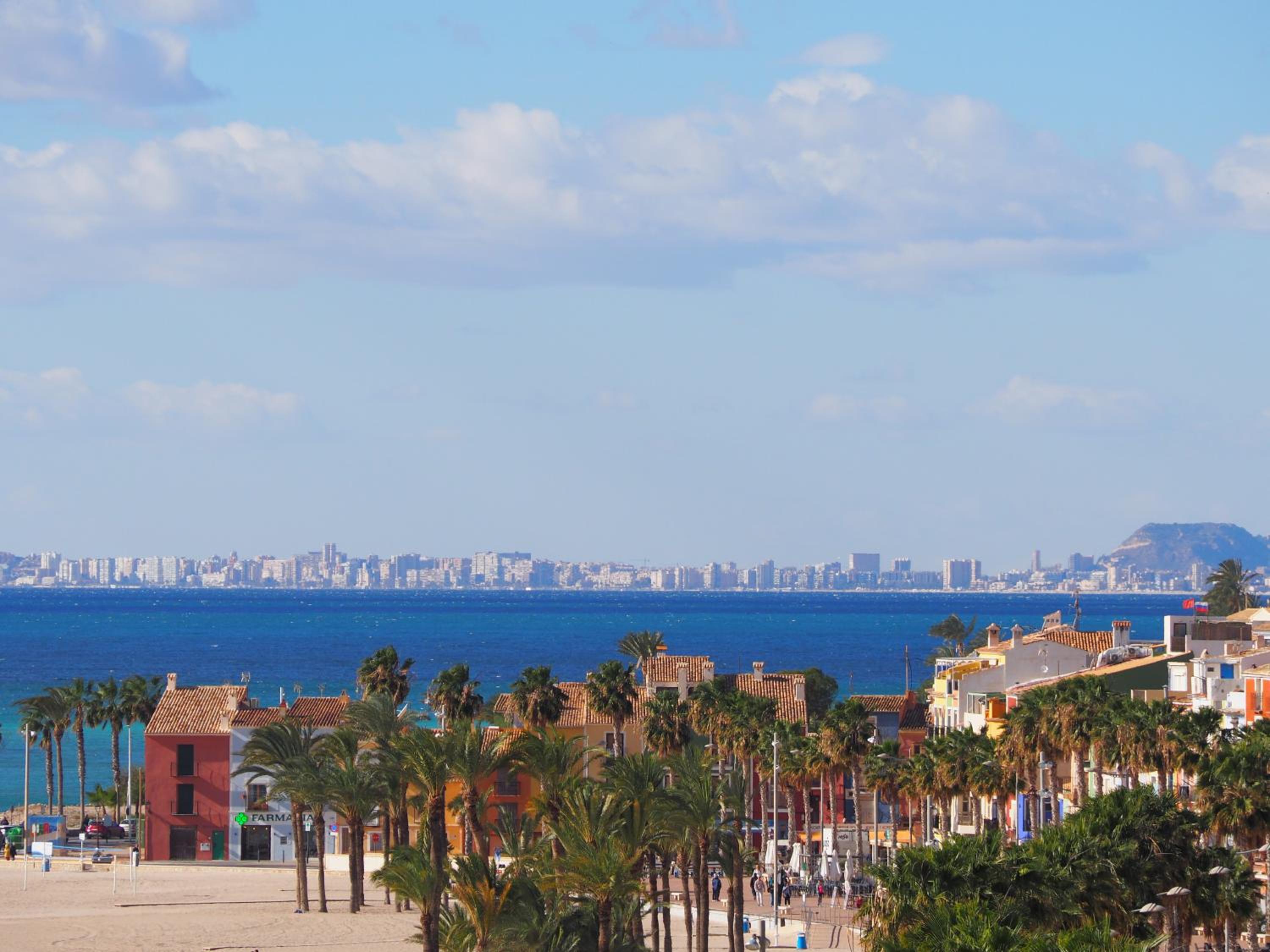 Apartamento L´espigo de Saoret primera linea playa Centro soleado y recien renovado