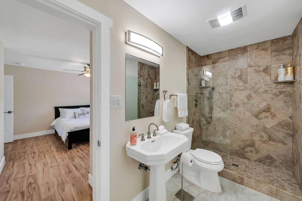 Reno Vacations - POOL Hot Tub! Reno-Tahoe Oasis - Property Image 17