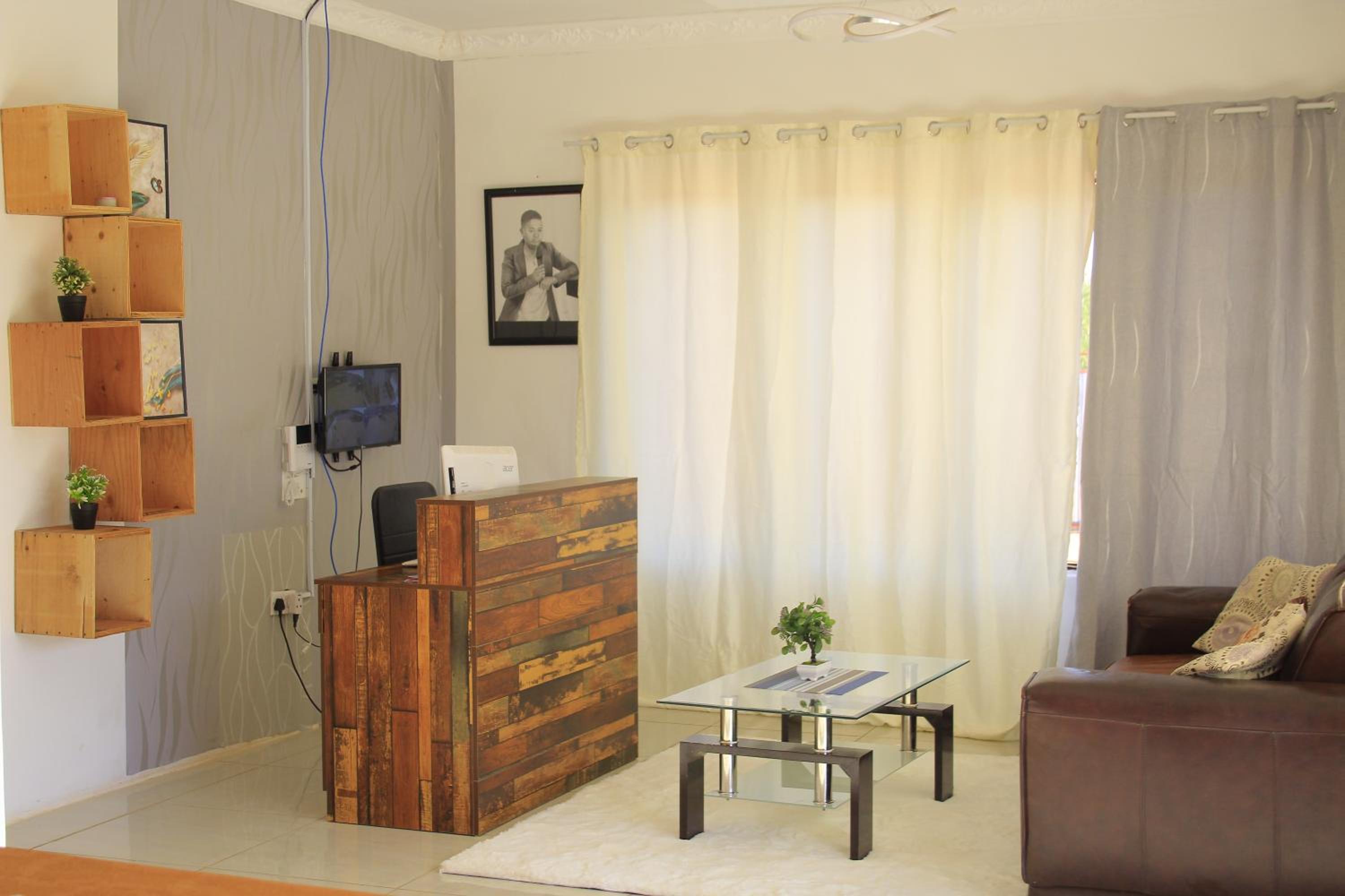 Lormasol Mews Guesthouse