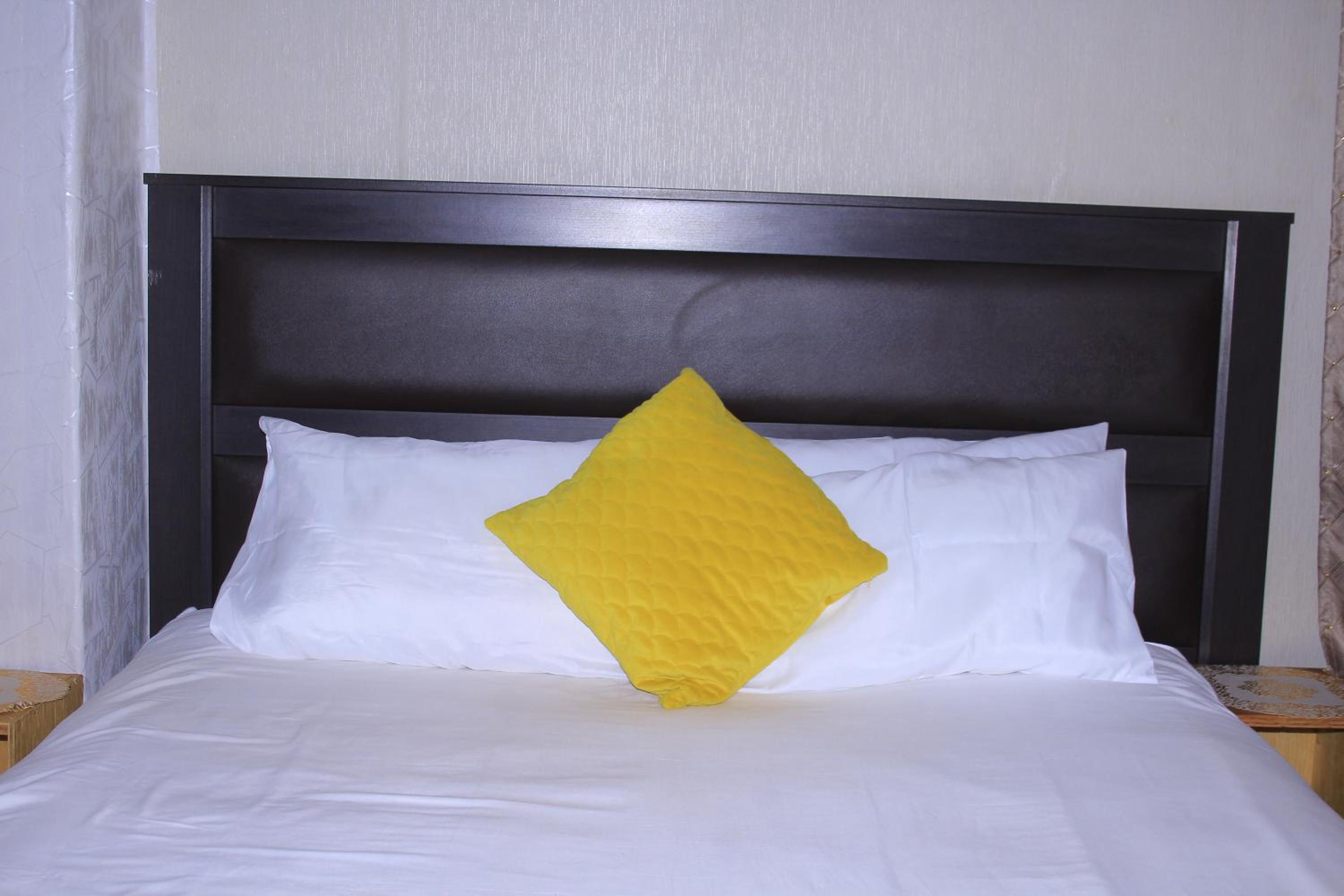 Lormasol Mews Guesthouse