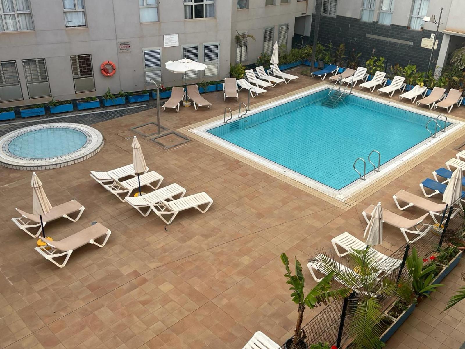 Acogedor apartamento con piscina yedae