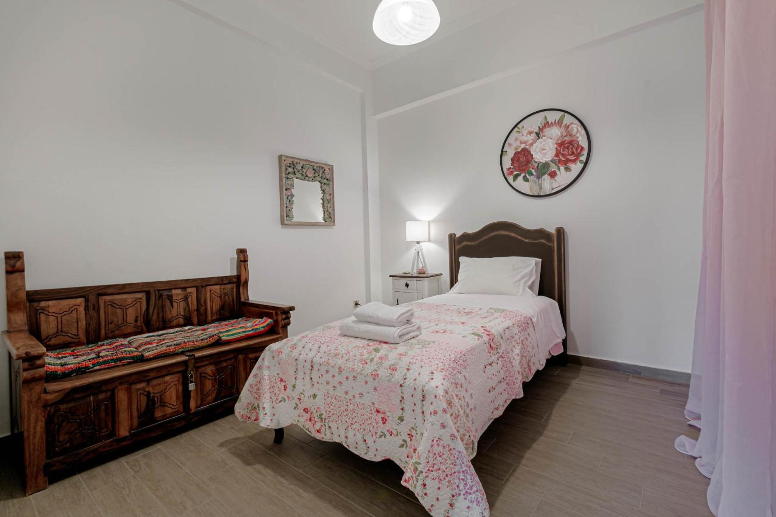 Charming Central Corfu Apartment in Old Town view 3