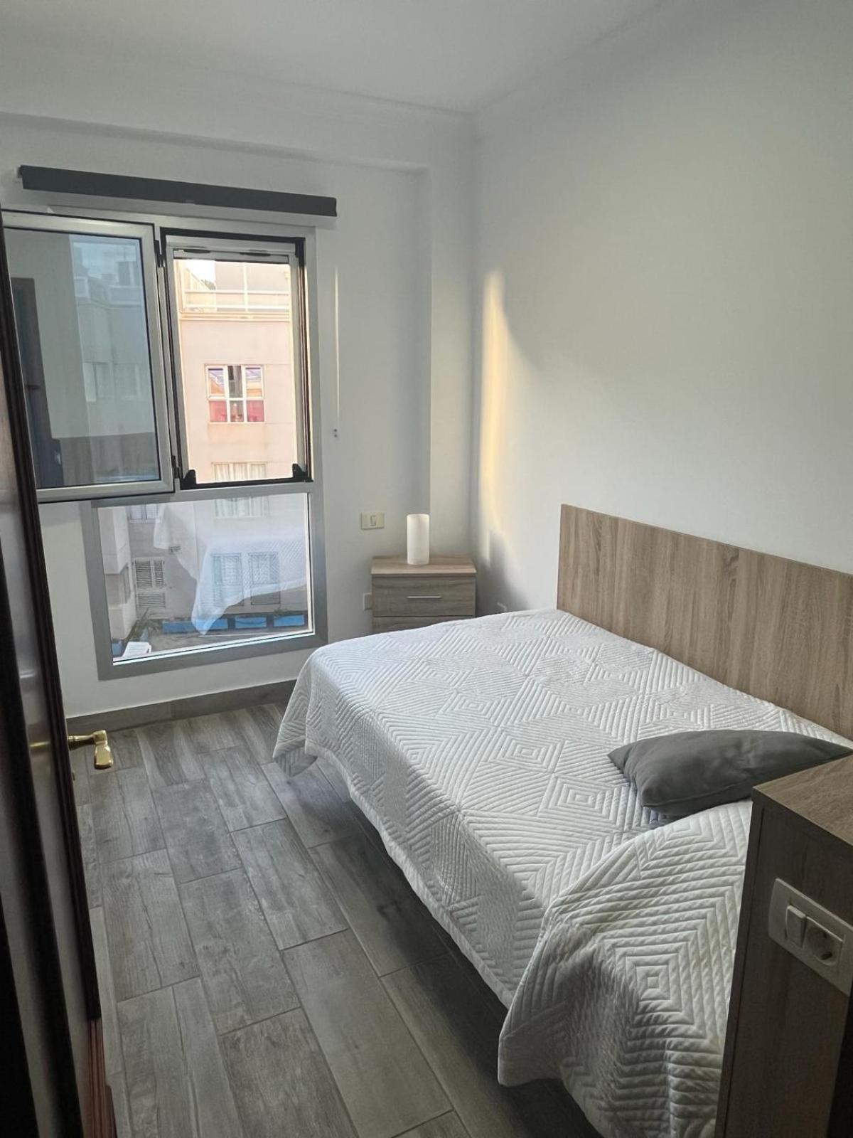 Acogedor apartamento con piscina yedae