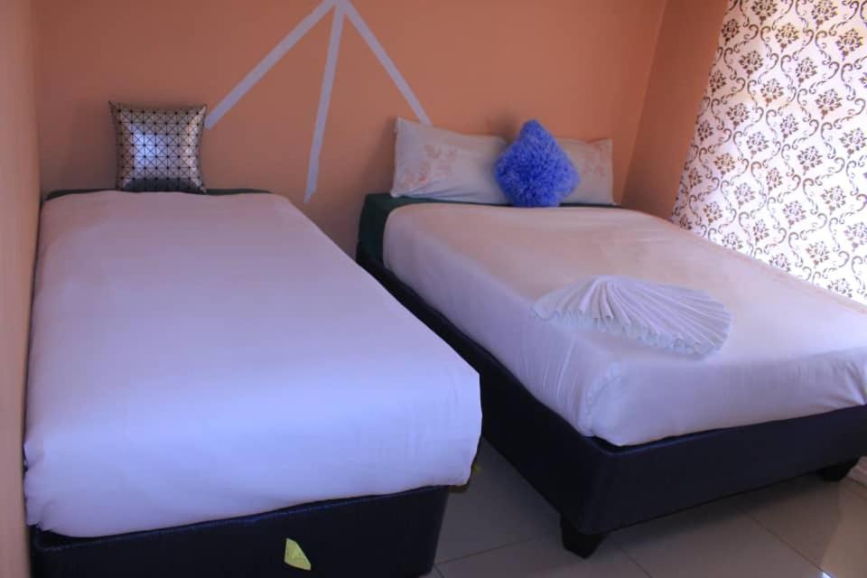 Lormasol Mews Guesthouse
