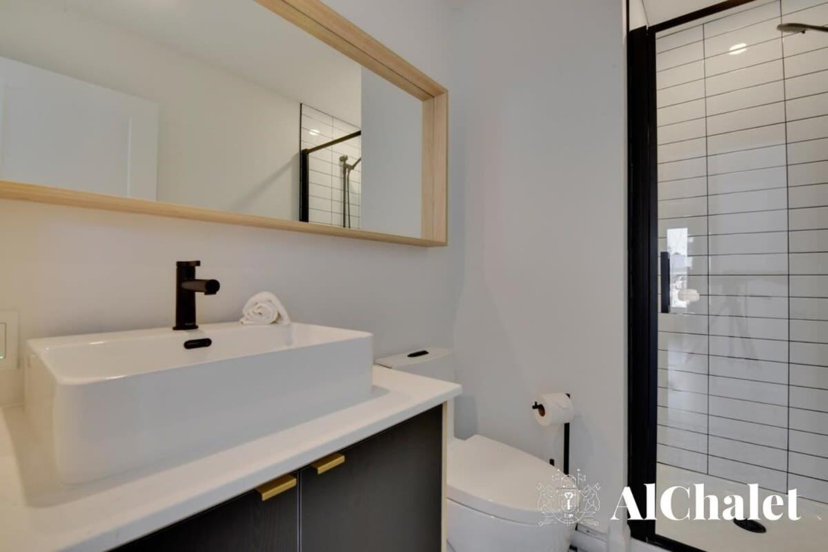 Achille - Boisé avec spa et sauna