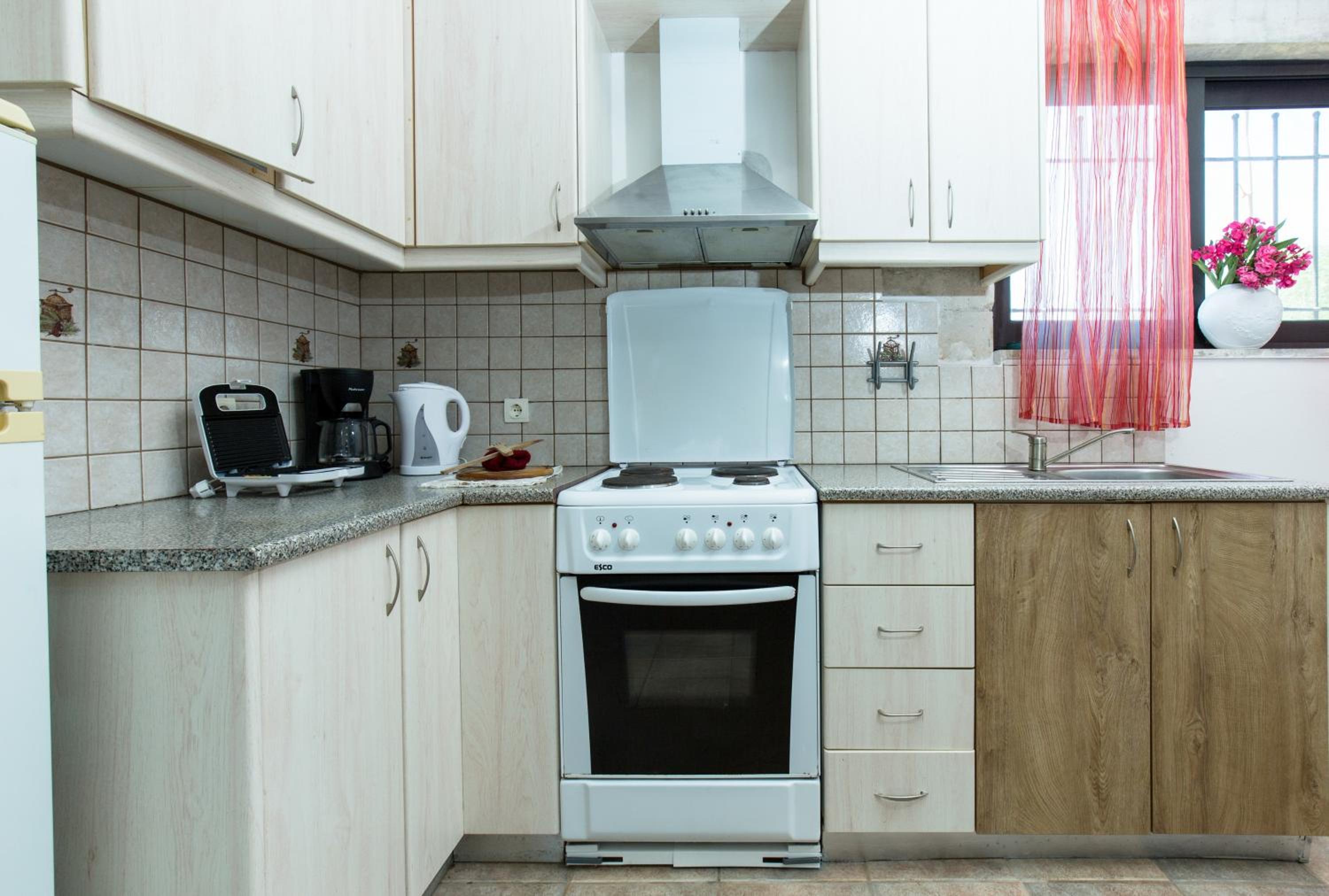 Zouri Apartments