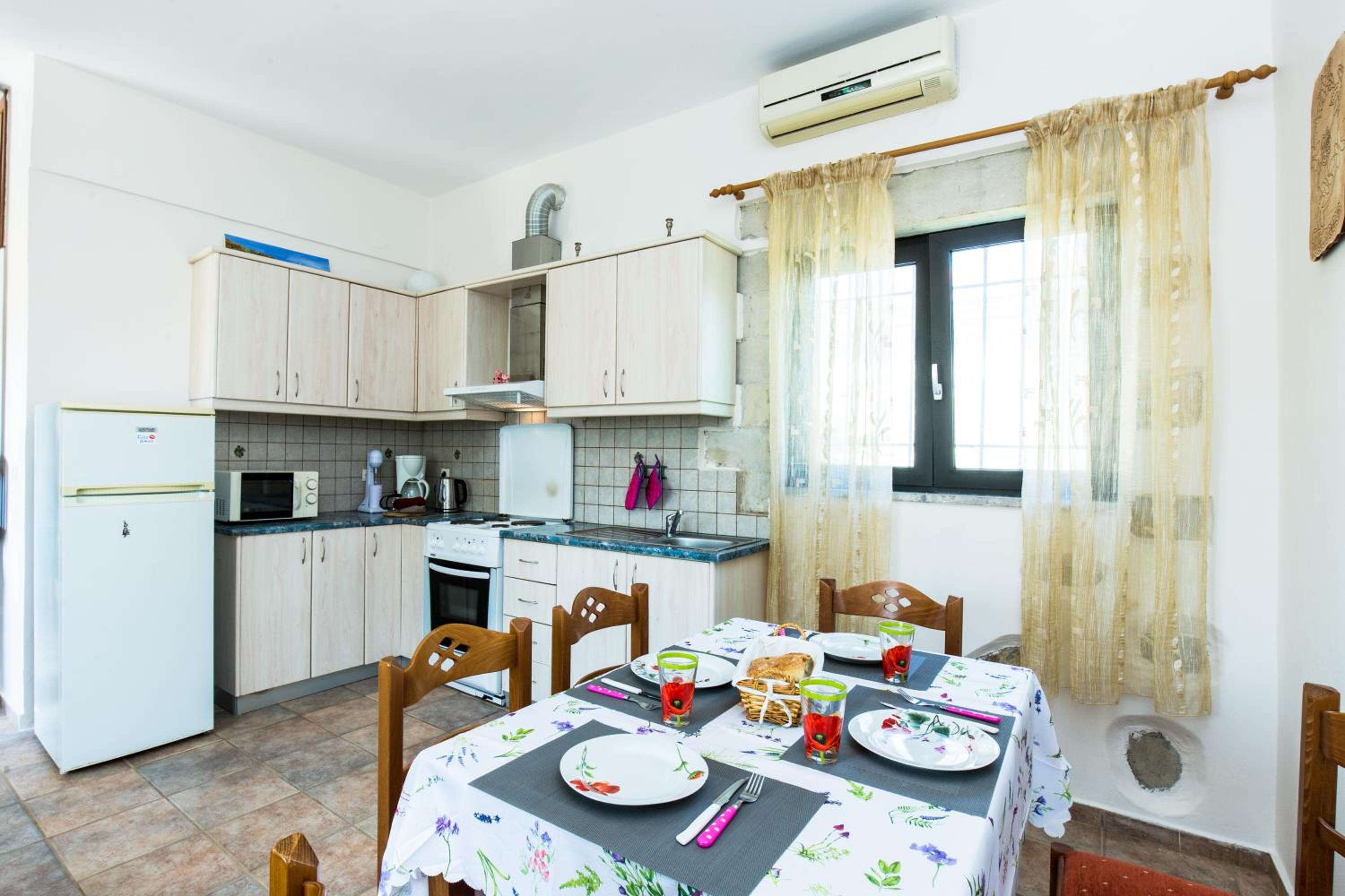 Zouri Apartments
