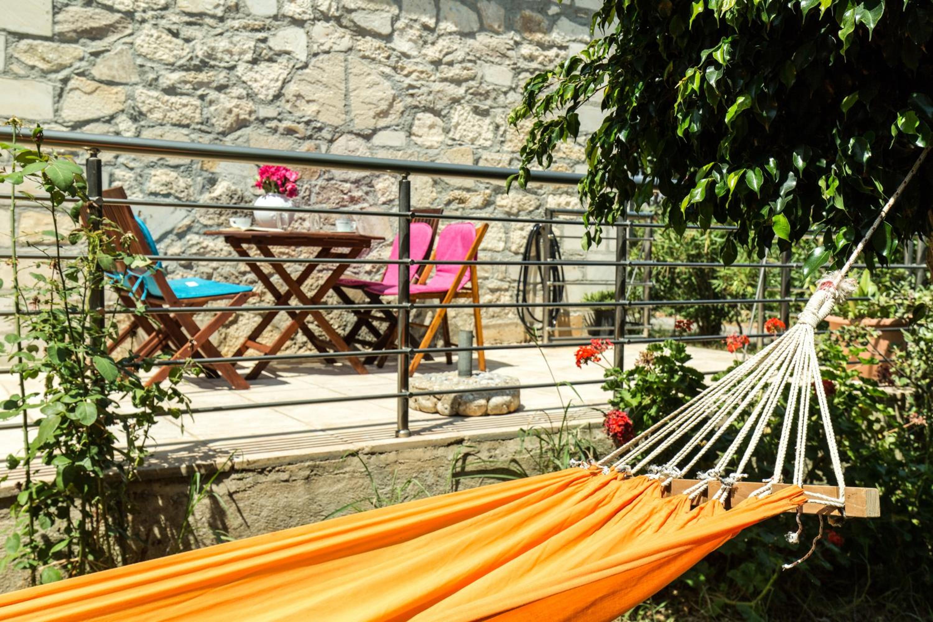 Zouri Apartments