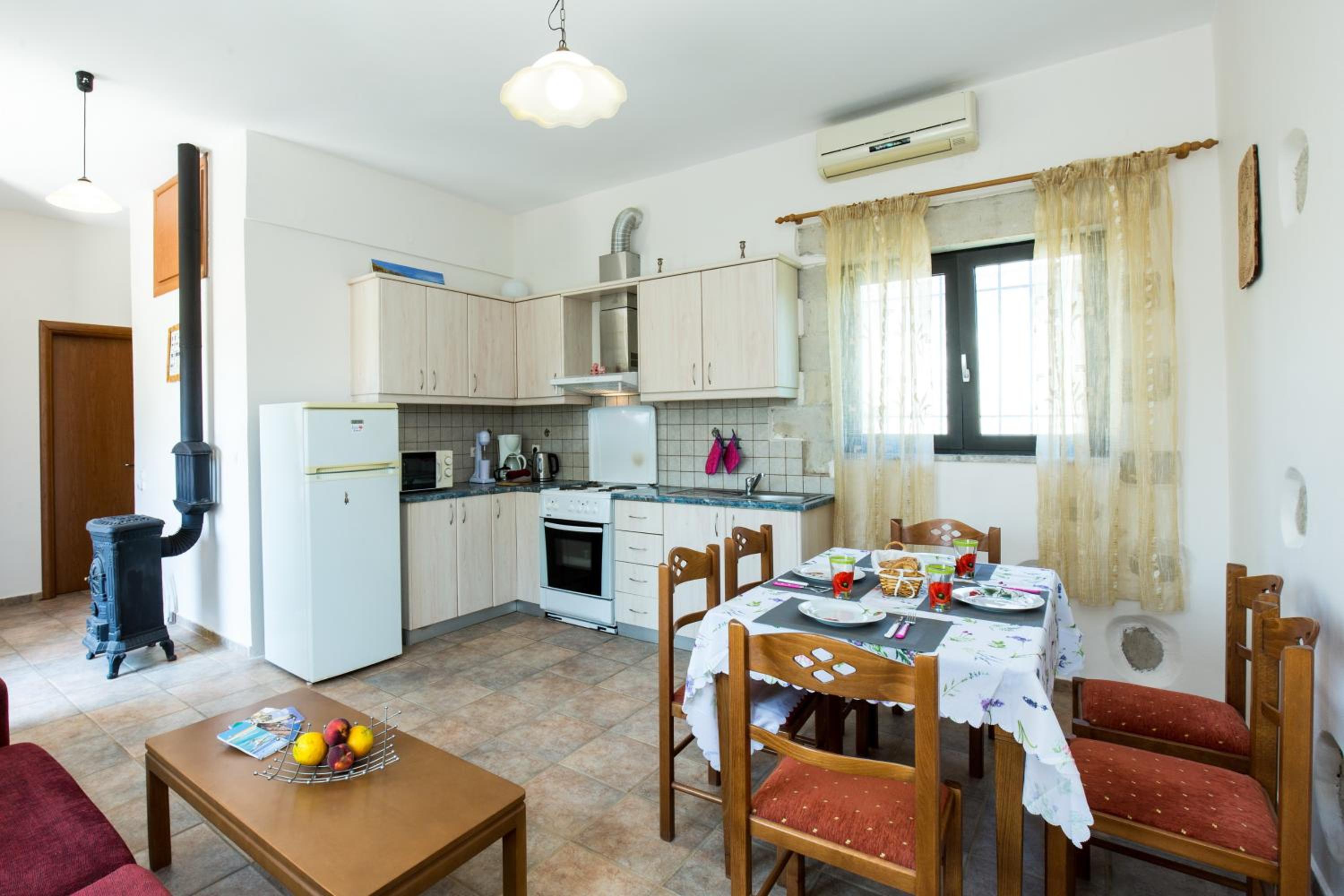 Zouri Apartments