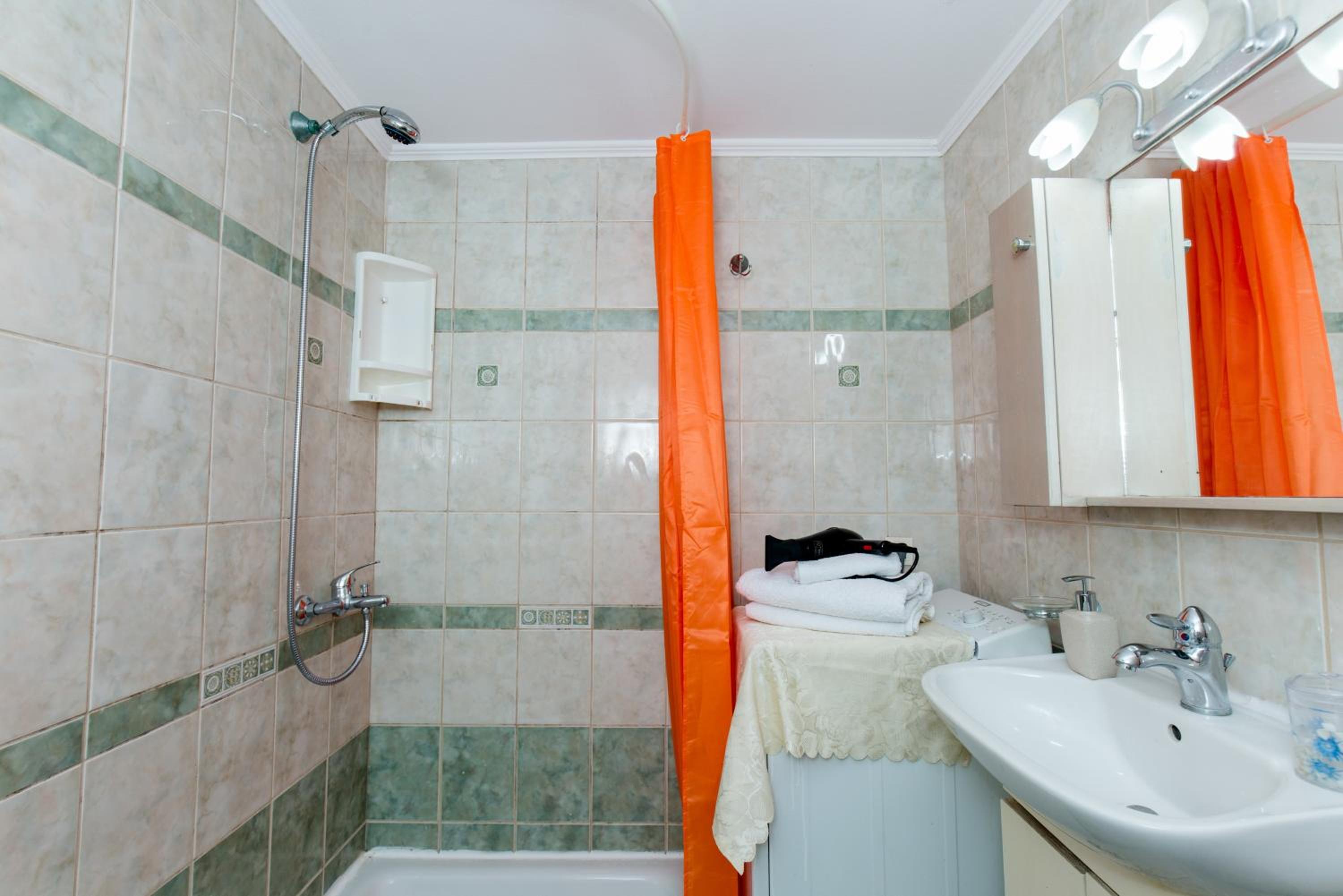 Zouri Apartments