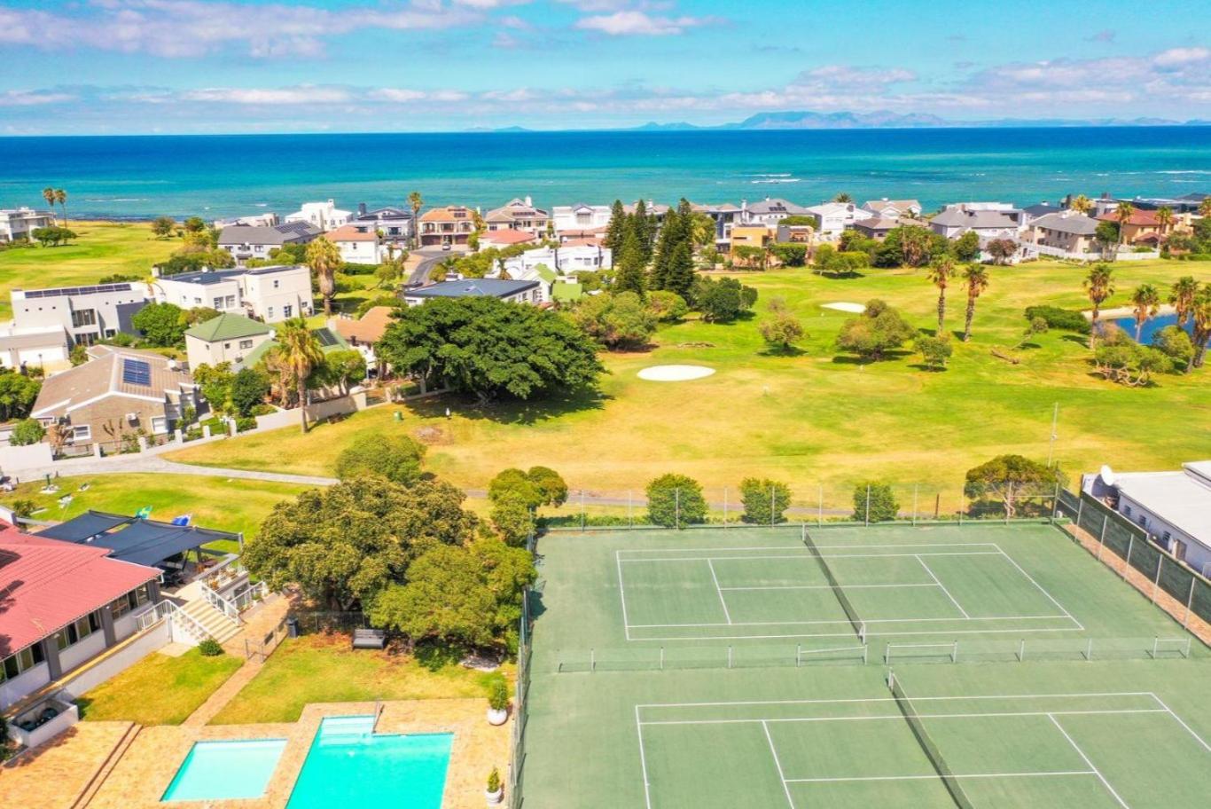 Greenways Strand Golf Beach C3