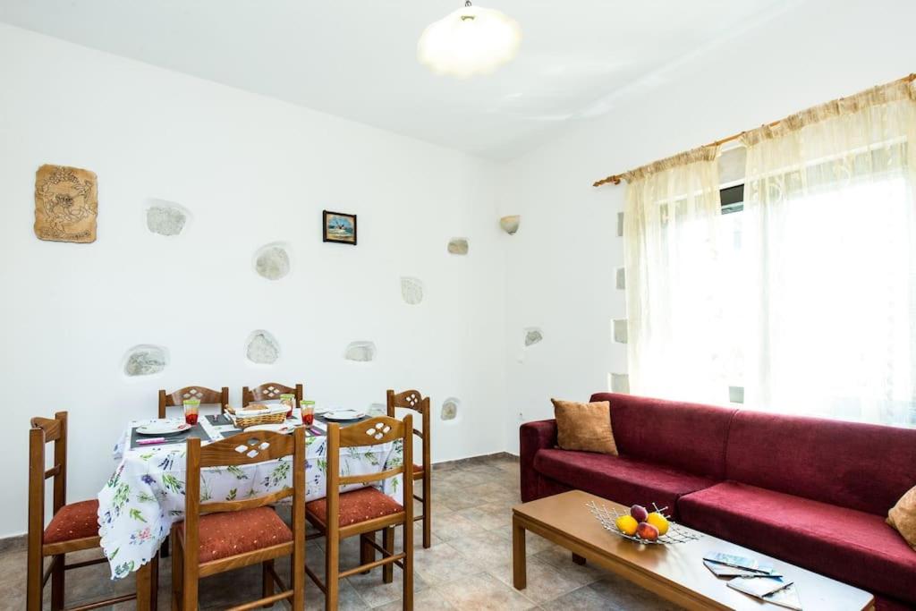 Zouri Apartments