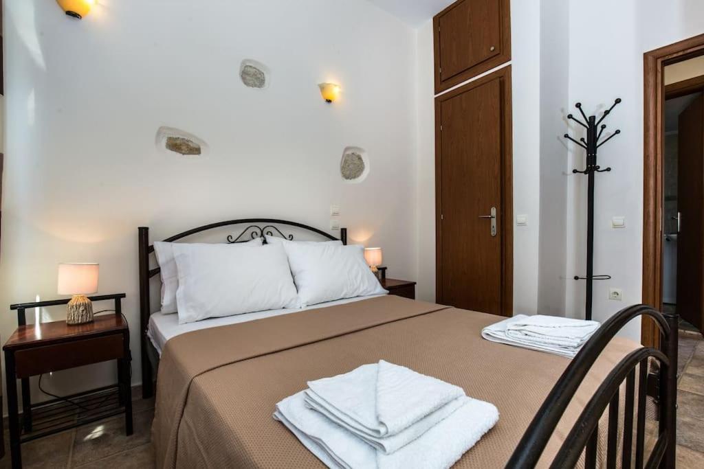 Zouri Apartments