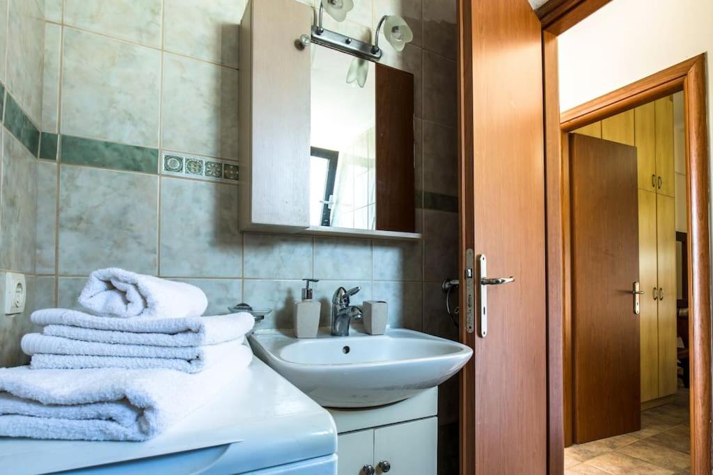 Zouri Apartments
