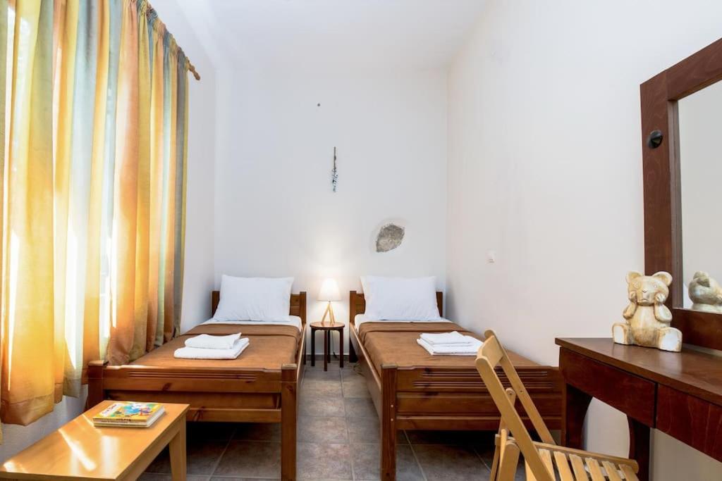Zouri Apartments