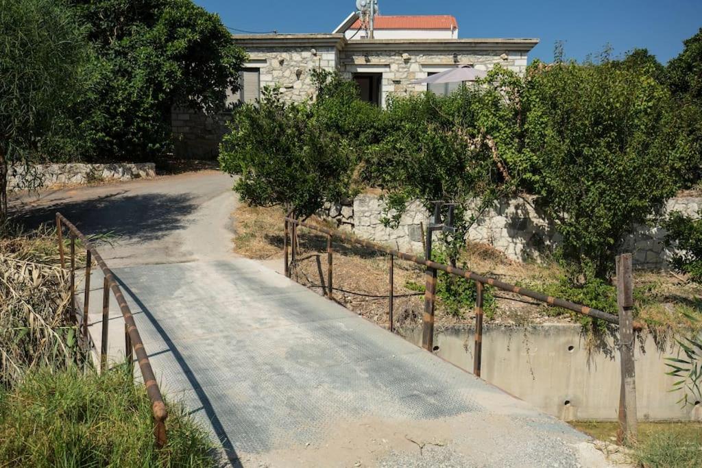 Zouri Apartments