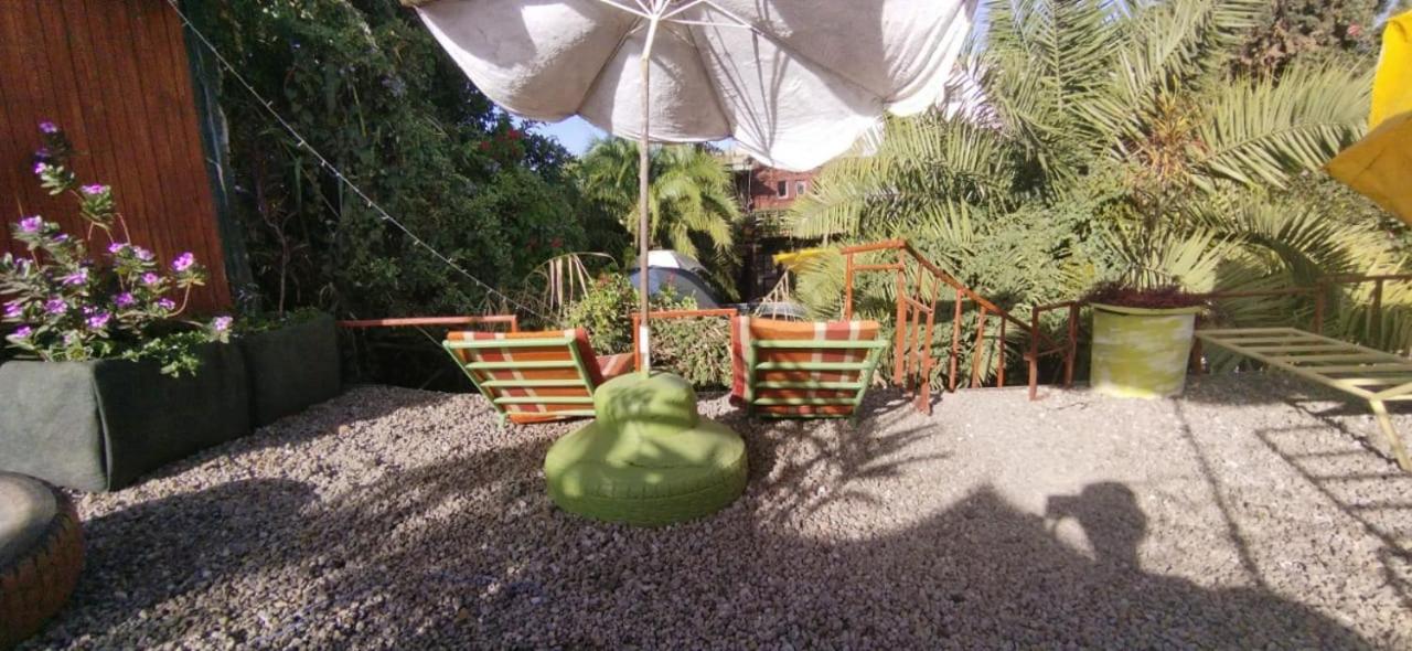 Acacia shade cottage