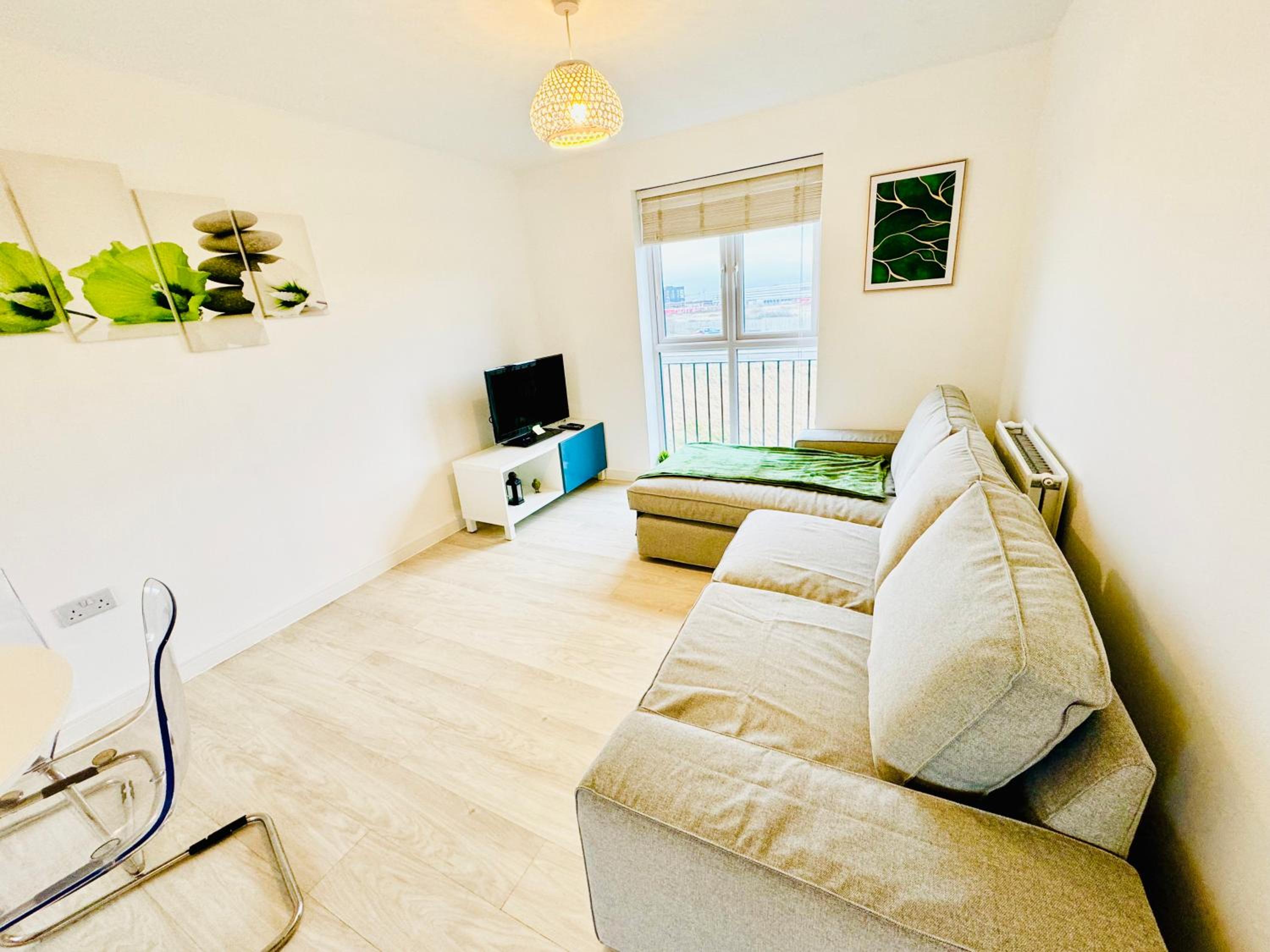 Modern 2-Bedroom Apartment