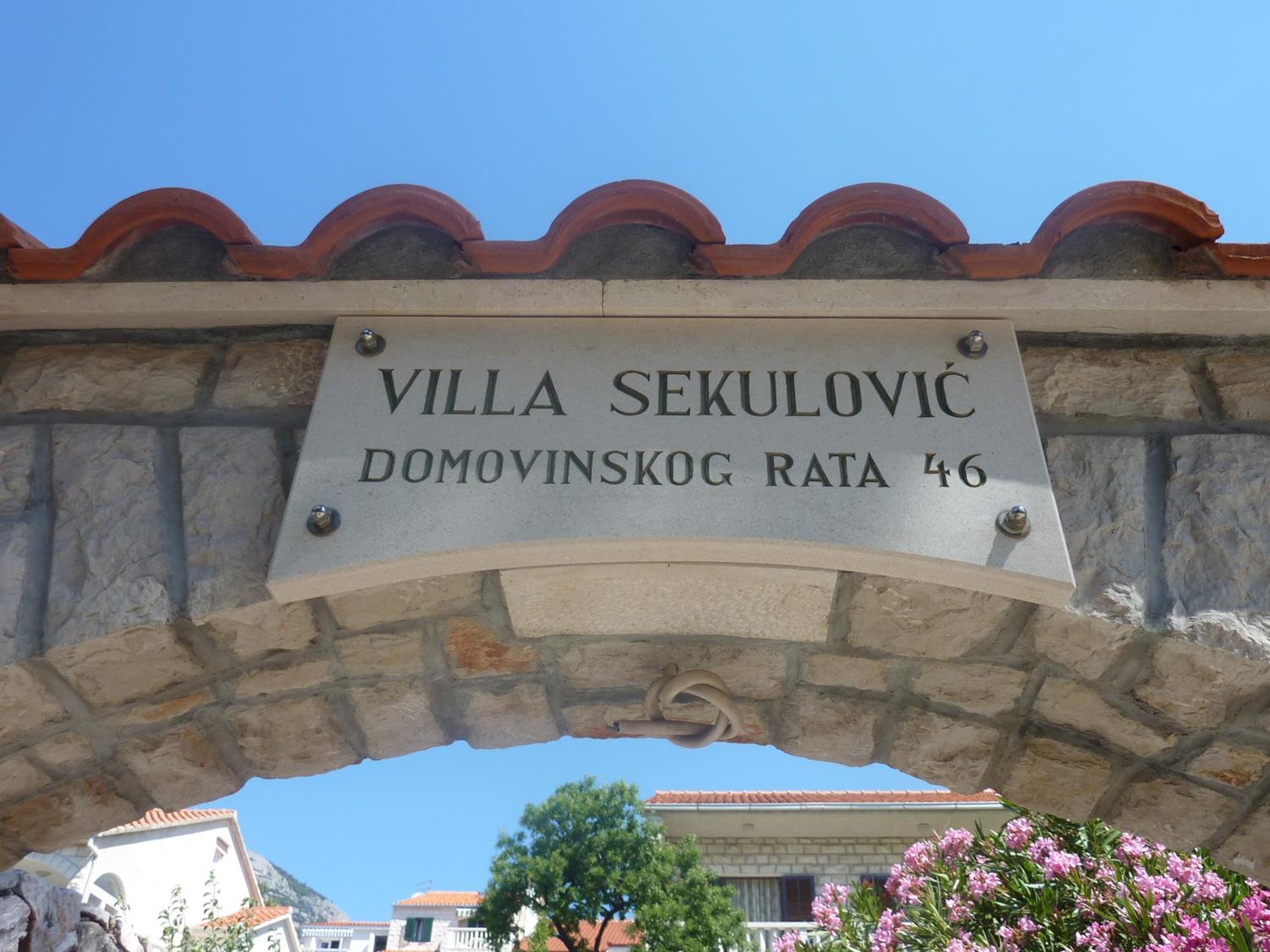 Apartments VILLA SEKULOVIC view 3