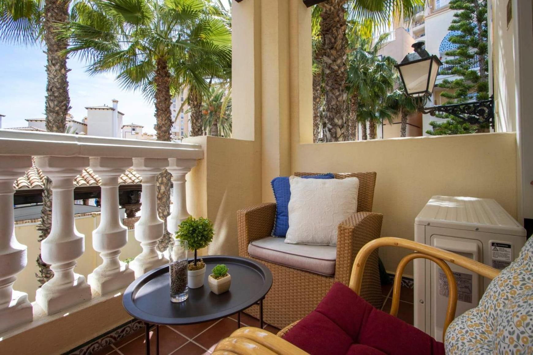 Buganvilla Apartment, 95m2, 3 Bedrooms, Terrace, 300m to Los Locos Beach