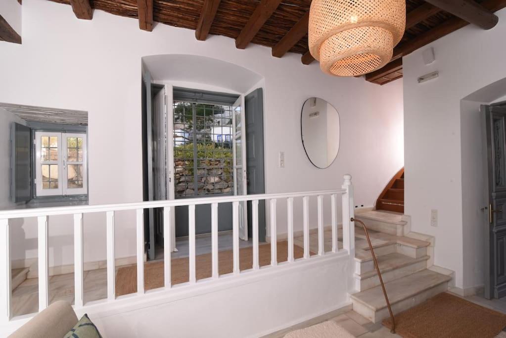 Mansion Veranda