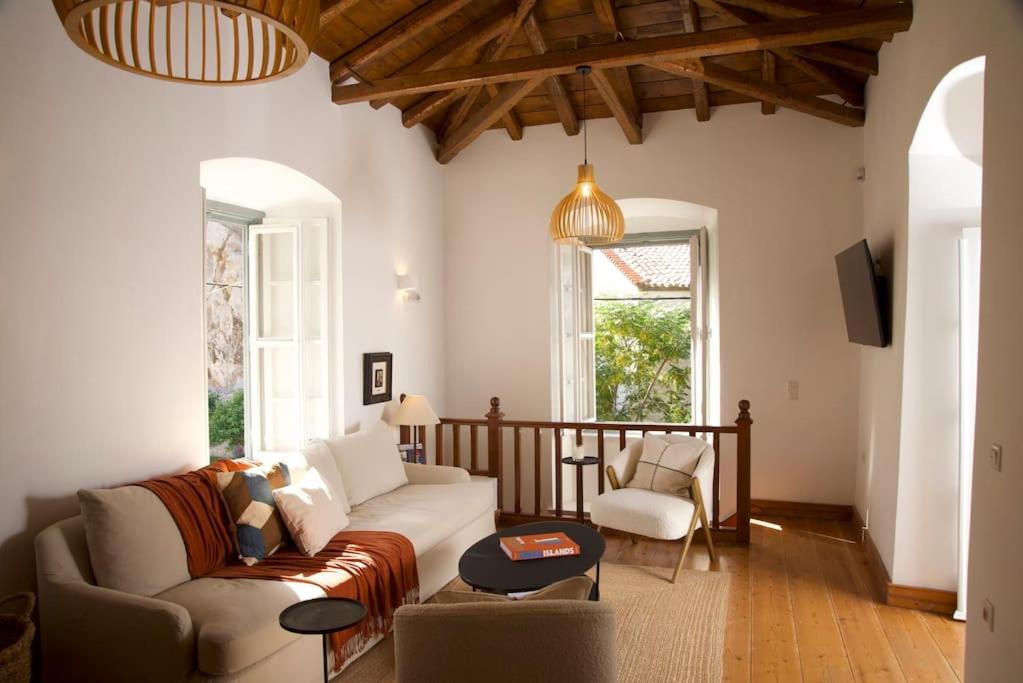 Mansion Veranda