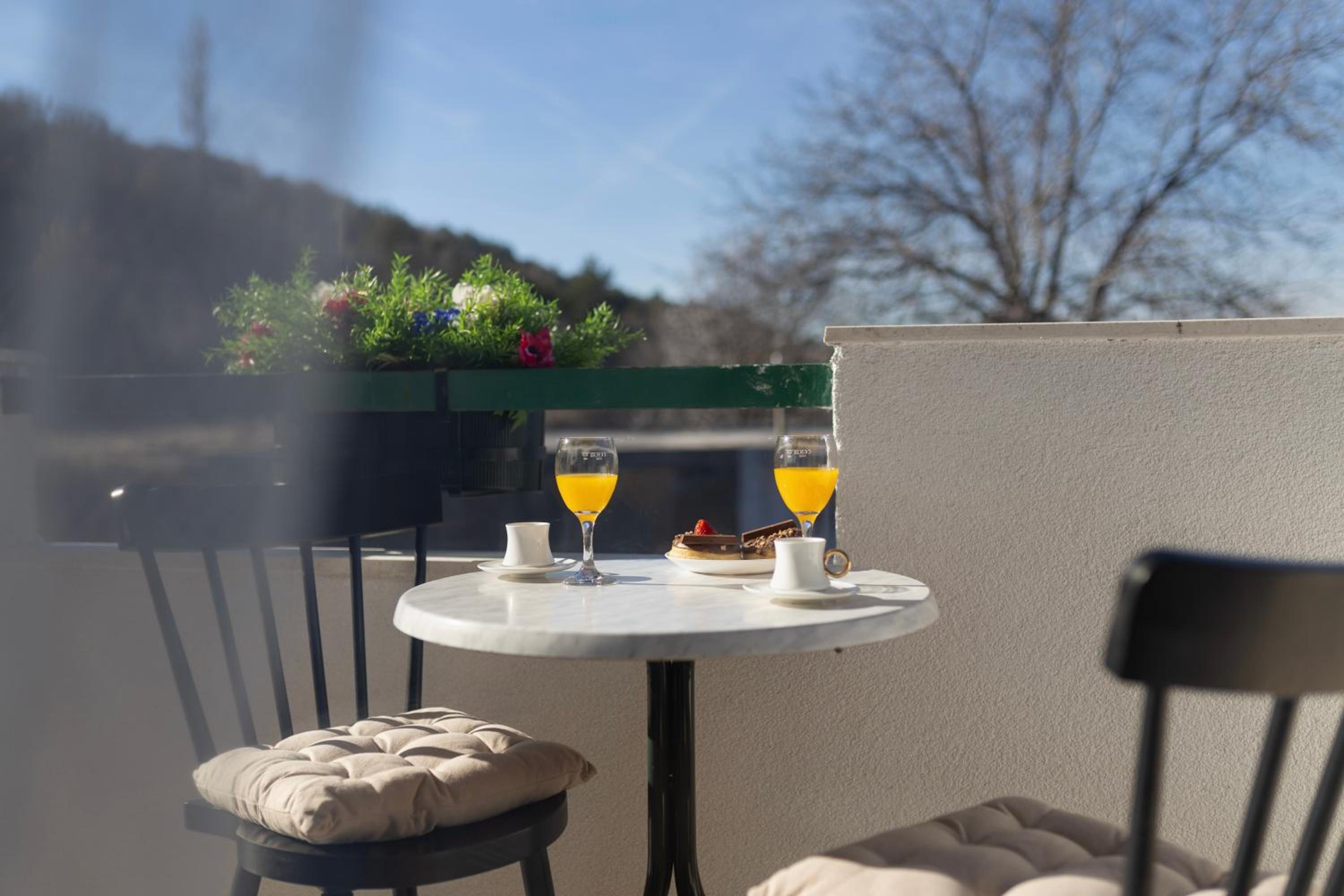 balance & terrace