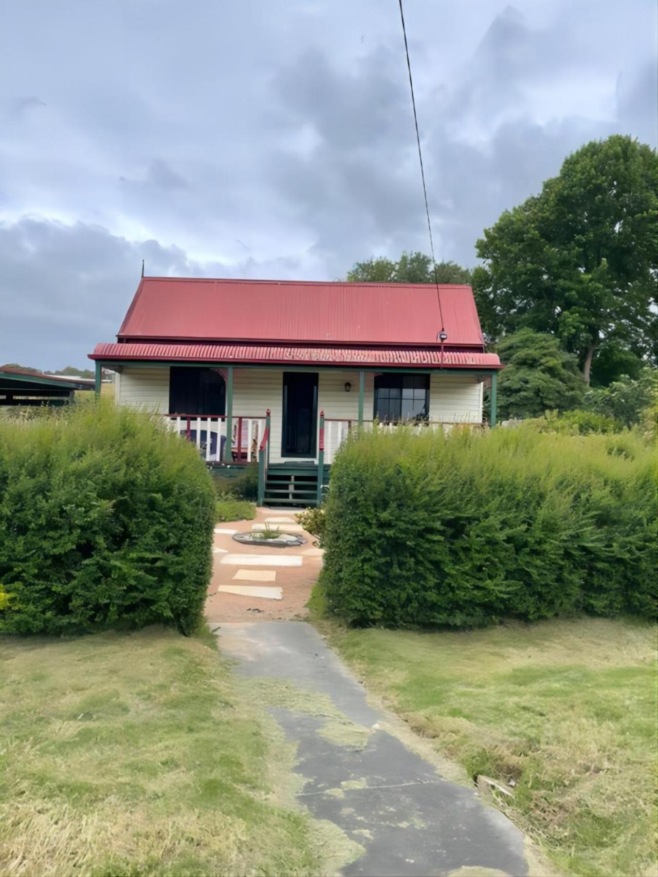 Relaxing & beautiful Miner's cottage near Wilson’s Prom