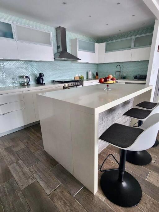 •Amazing Beachfront Condo•