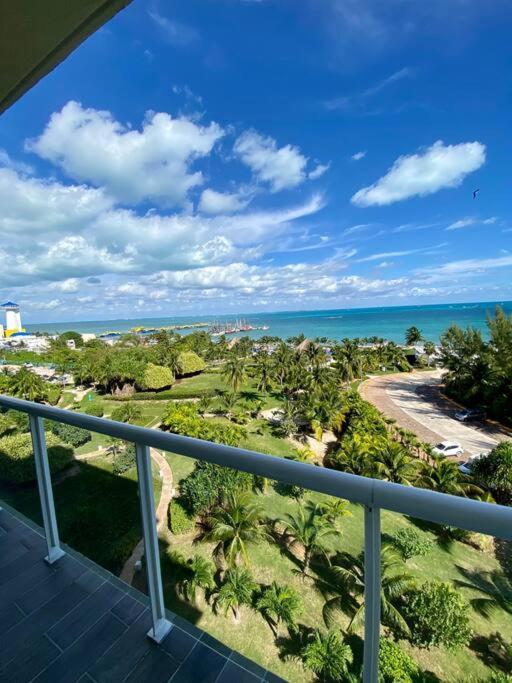 •Amazing Beachfront Condo•