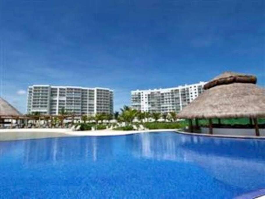 •Amazing Beachfront Condo•
