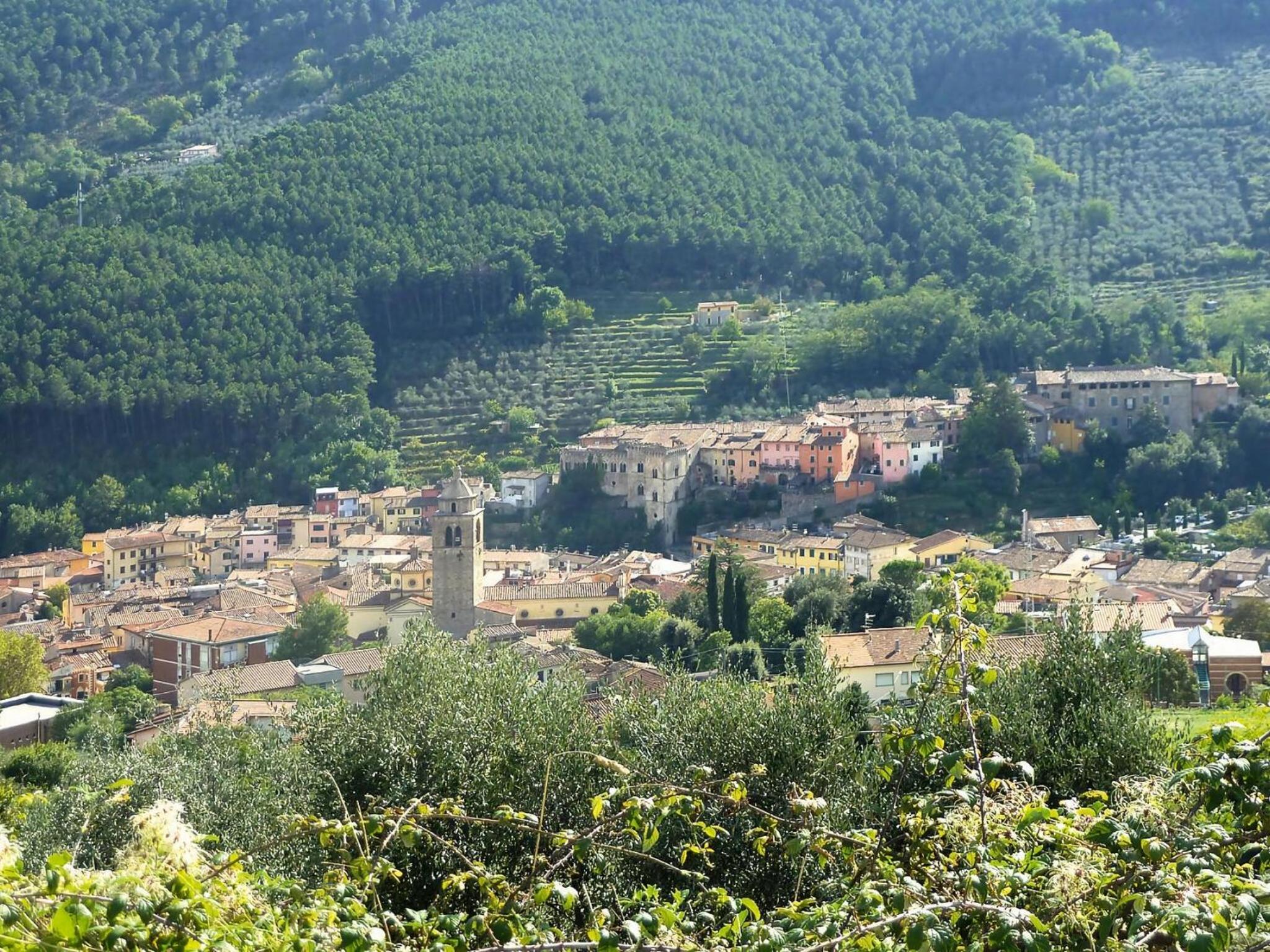Estate in Monte Serra with Panoramic Views