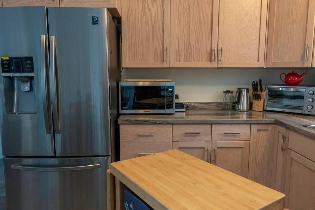 Shirecrest- 2BR 2BA + Minister's Island water view