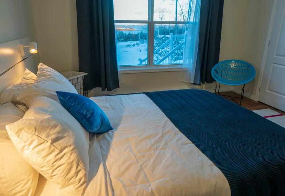 Shirecrest- 2BR 2BA + Minister's Island water view