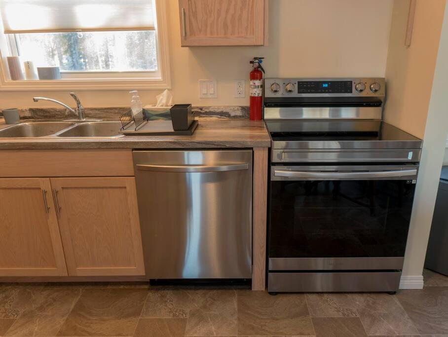 Shirecrest- 2BR 2BA + Minister's Island water view