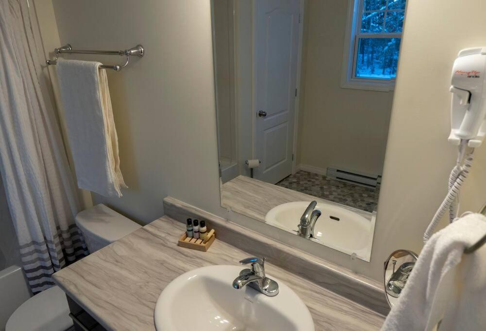 Shirecrest- 2BR 2BA + Minister's Island water view