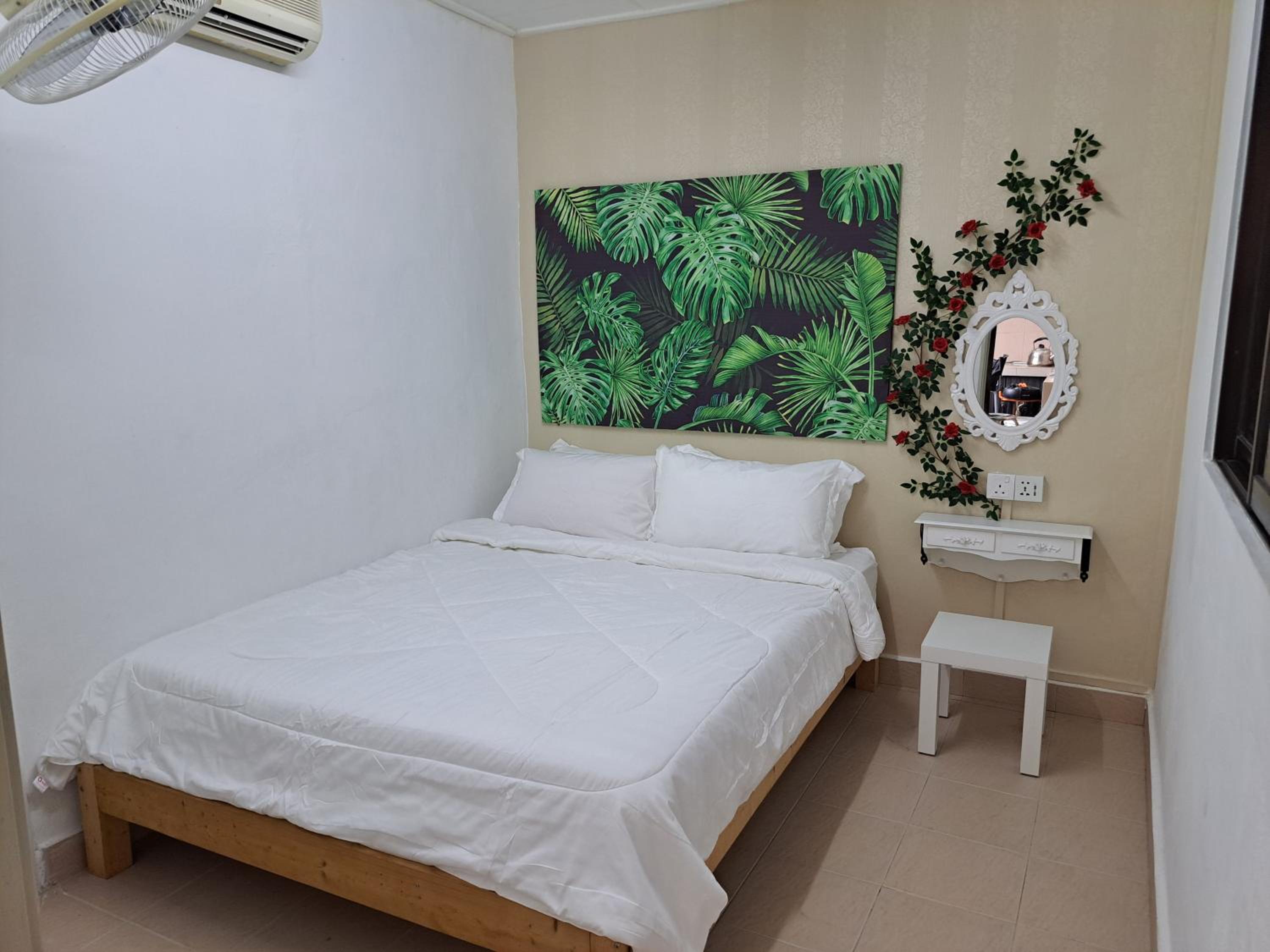 LittleBee Homestay KT
