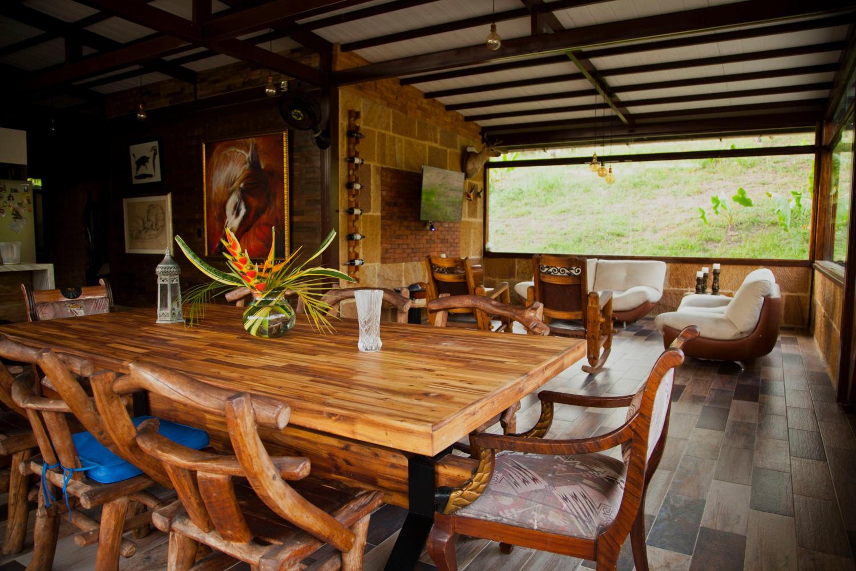 dining