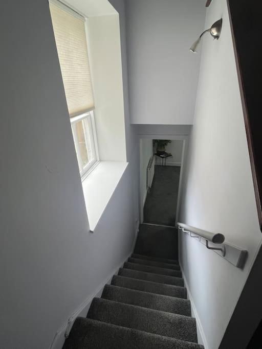 Boyds Entry flat Old town view 4
